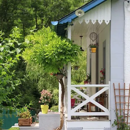 La Rive D O Bed & Breakfast